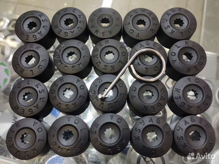 Колпачки на болты и гайки