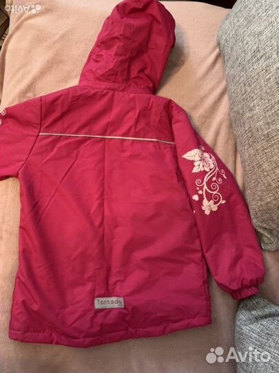 Куртка на девочку 128