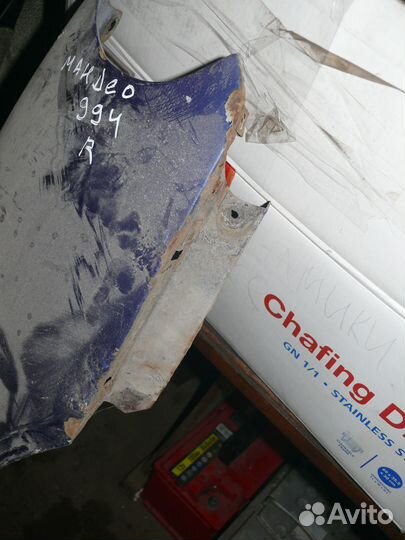 Крылья Ford Mondeo 2 1998 г с дефектами