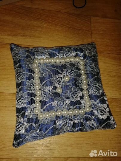 Подушка для свадебных колец