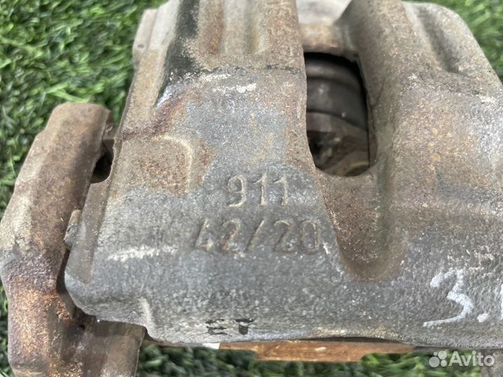 Суппорт тормозной задний правый Bmw X1 E84 N47D20