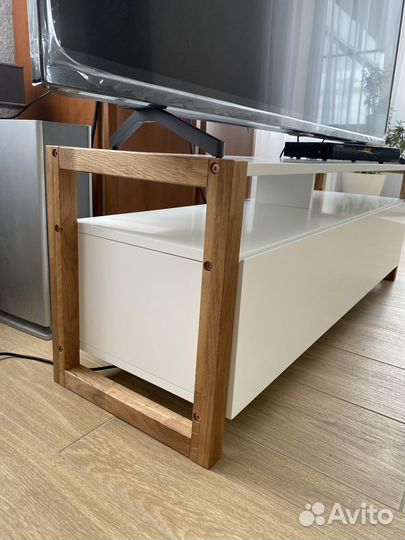 Продаю тумбу под телевизор