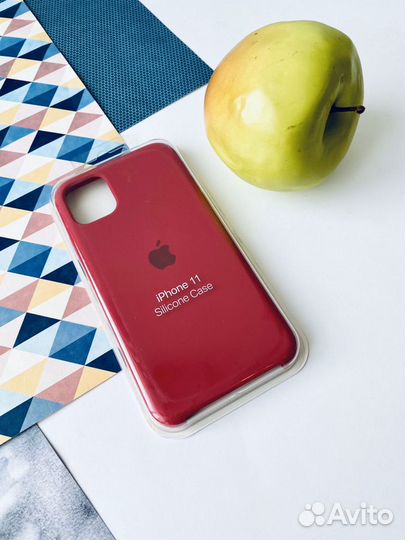 Чехол на iPhone 11