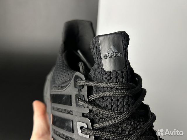 Кроссовки Adidas