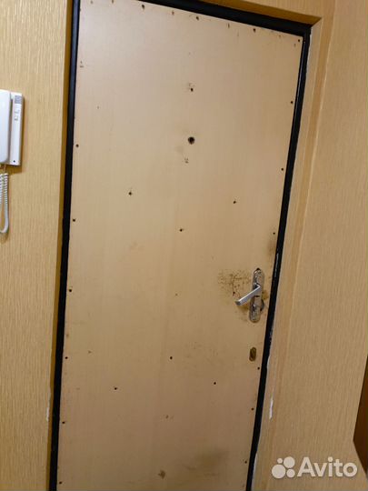 Дверь входна металлическая