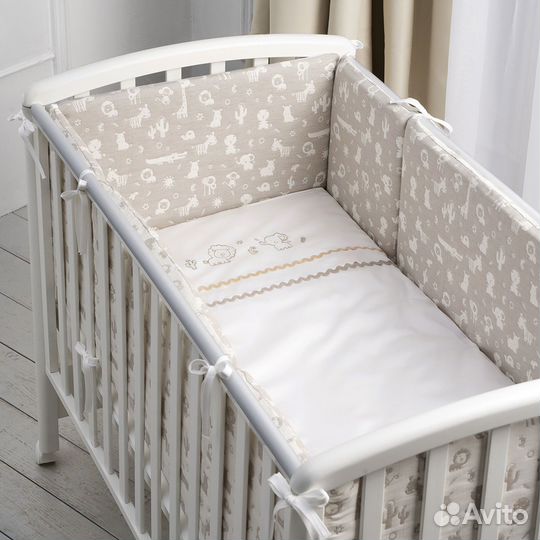 Комплекты в кроватку, балдахины и бортки Perina