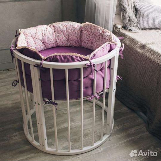 Детская кроватка с маятником круглая