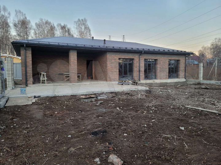 Коттедж 240 м² на участке 7,5 сот.