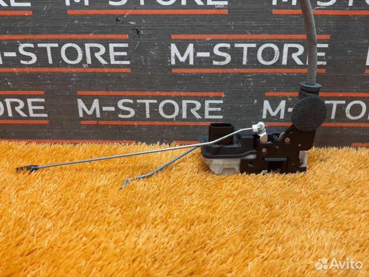 Замок двери передний левый Volvo Xc90 C59 B5254T2