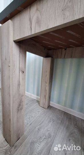 Кухонный стол