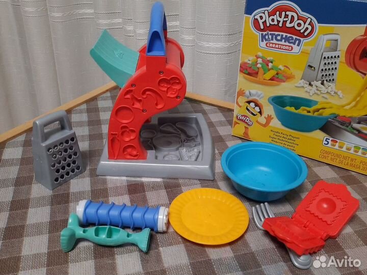 Play doh машинка для лапши без теста