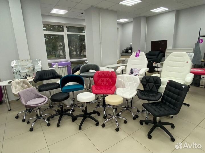 Кушетка для тату стул тележка лампа стул со спинко