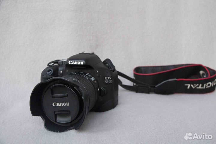 Зеркальный фотоаппарат Сanon eos 550d