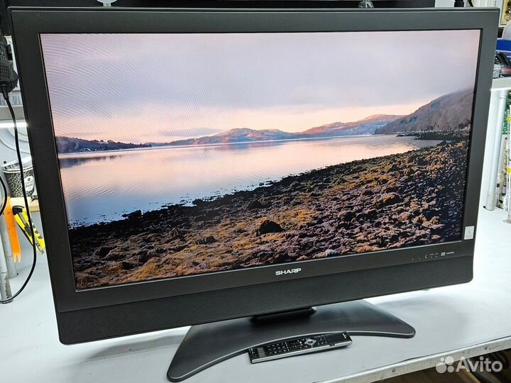Телевизор Sharp 42 дюйма