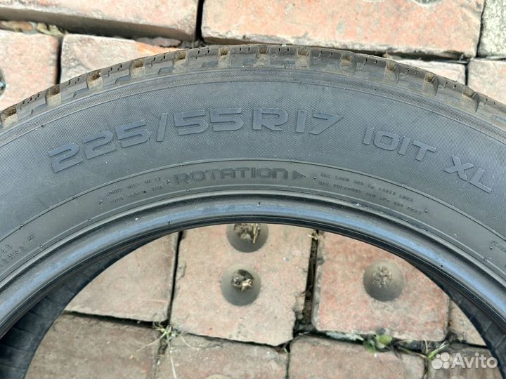 Nokian Tyres Hakkapeliitta 8 225/55 R17