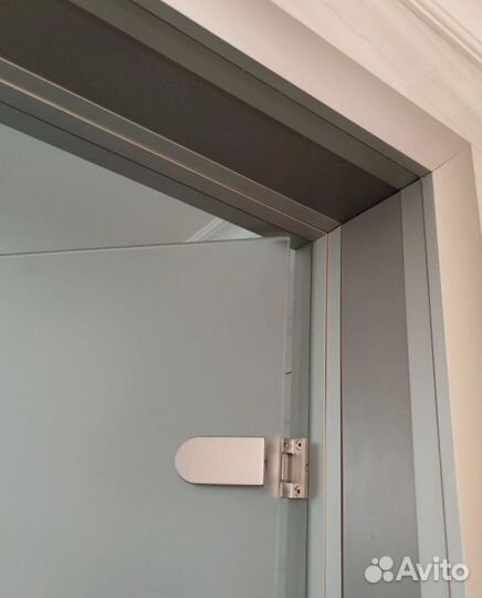 Стеклянные двери на заказ