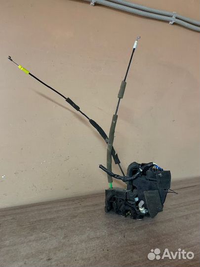 Замок задний левый Mazda CX 7