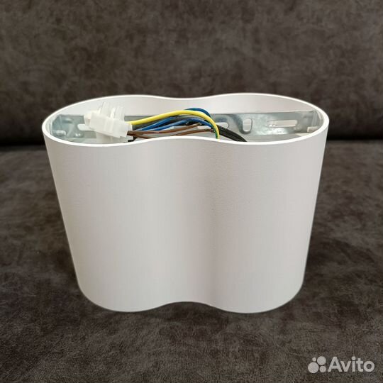 Спот/светильник потолочный двойной белый, новый