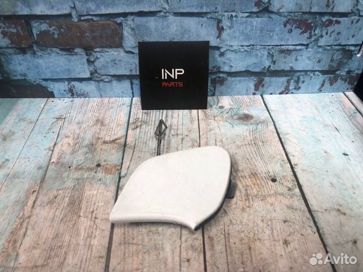 Заглушка крюка бампера передняя Ford Focus 3