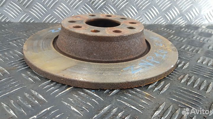 Диск тормозной задний volkswagen passat B7 2012