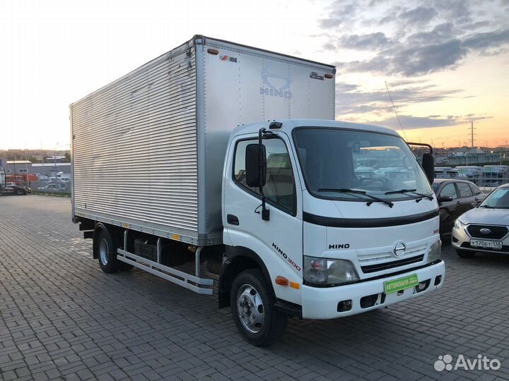 Hino 300 (Dutro), 2010