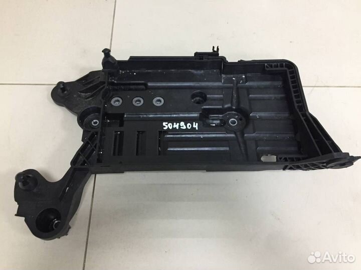 Крепление акб корпус / подставка Skoda Octavia A8