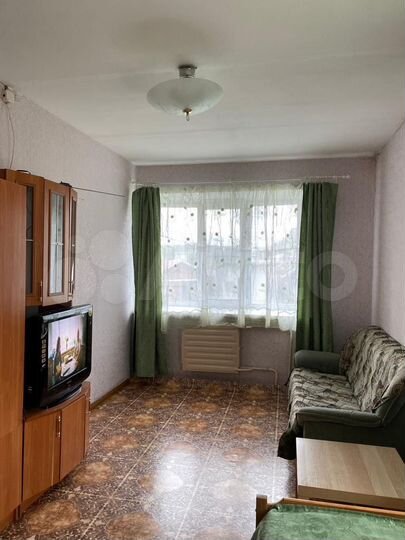 2-к. квартира, 43 м², 1/2 эт.