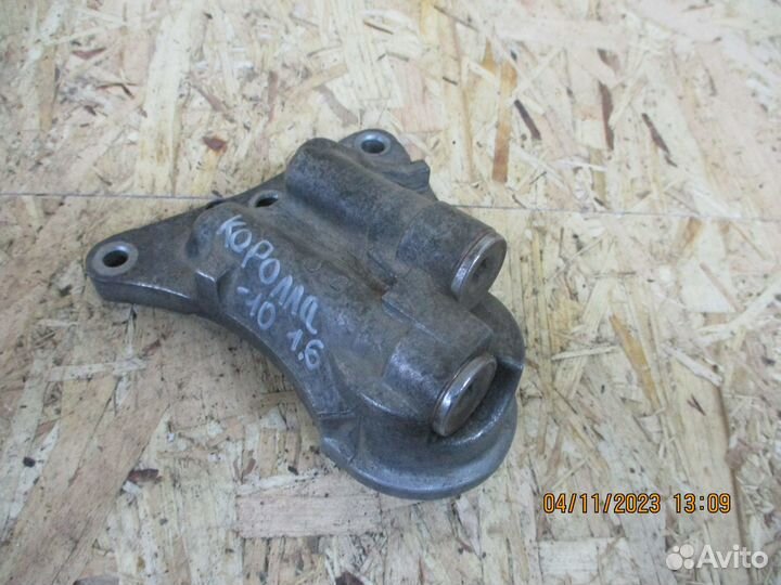 Корпус масляного фильтра Тойота Королла E-150 1ZR