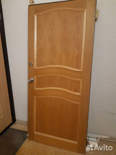 Дверь входная деревянная бу