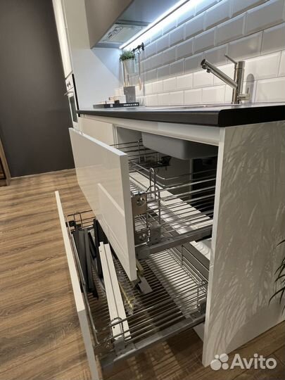 Кухонные гарнитуры