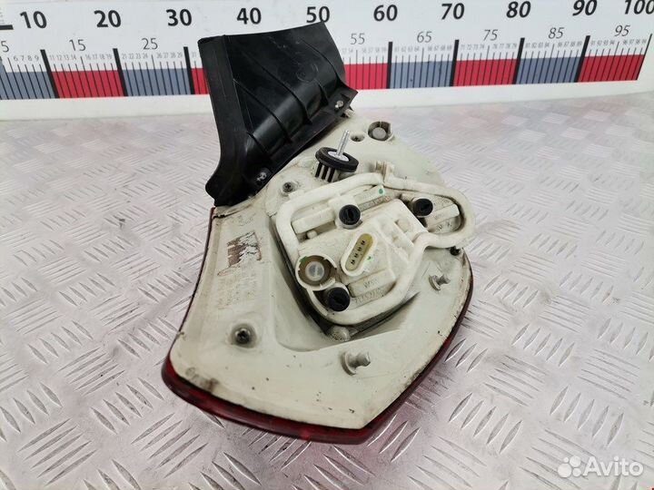 Фонарь задний для Opel Astra J 13306454