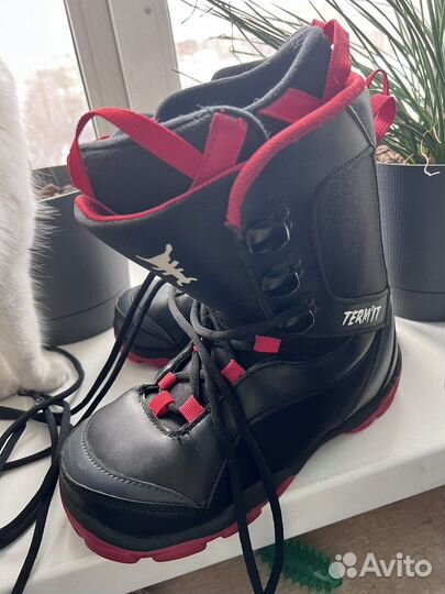 Сноубордические ботинки размер 36