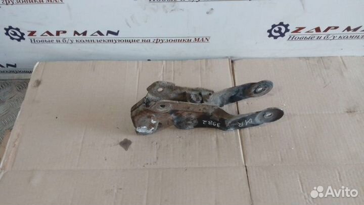 Замок кабины водителя правый Man Tgl / Tgm / Tga