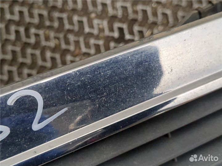 Решетка радиатора Mercedes E W210, 2001