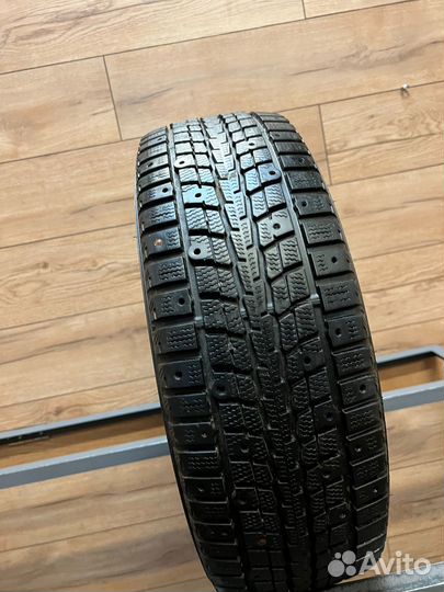 Dunlop SP Winter Ice 01 205/60 R16