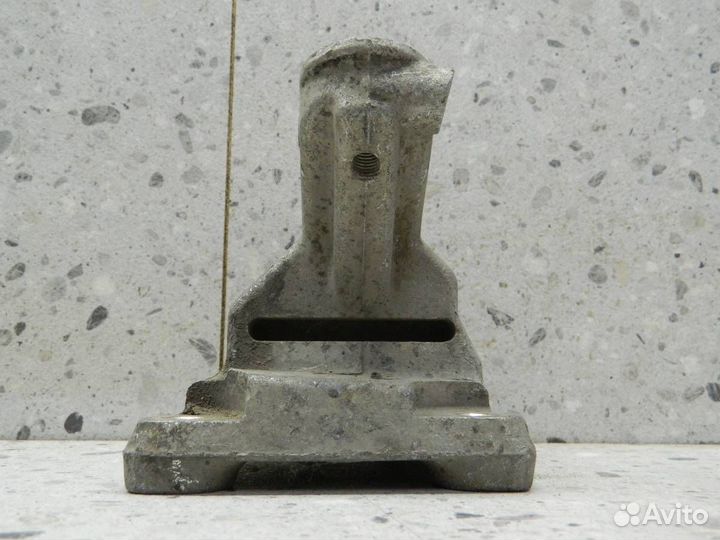 Кронштейн сопут. товар Honda CR-V 2007-2012