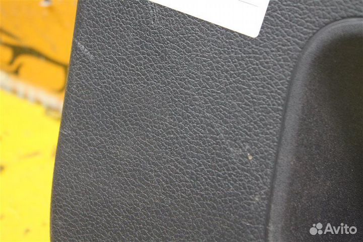 Обшивка крышки багажника задняя Volkswagen Polo 5