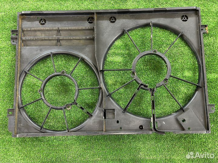 Диффузор вентилятора охлаждения VAG