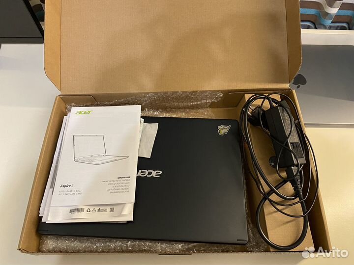 Acer aspire 5; i3-8th gen, 8GB, SSD 512GB