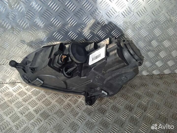 Фара 1K6941006Q Volkswagen Golf 5 (2003-2009)