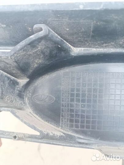 Решетка радиатора LADA Priora