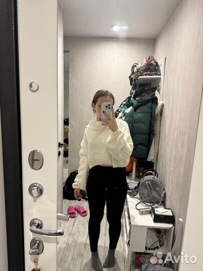 Свитер женский