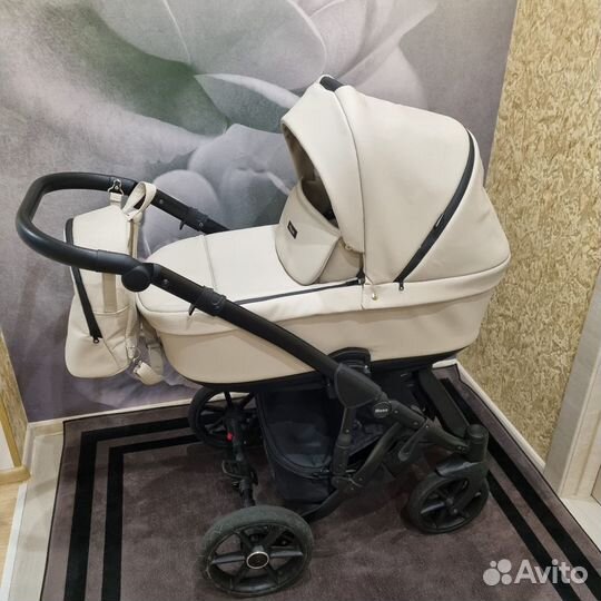 Продам детскую коляску