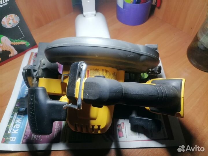 Дисковая пила DeWalt dcs575 60v