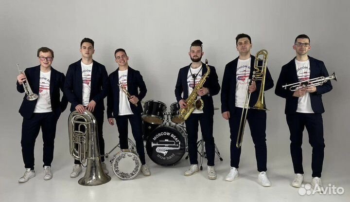 Музыканты на мероприятие / Саксофонист