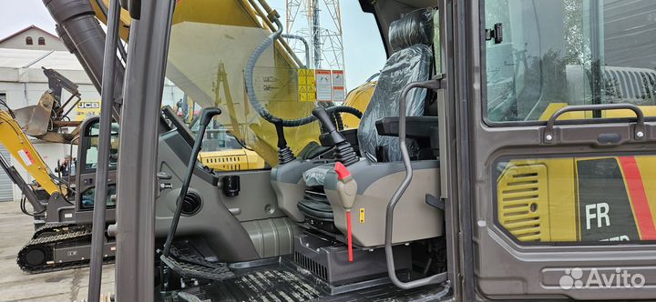 Гусеничный экскаватор Lovol FR220D, 2023