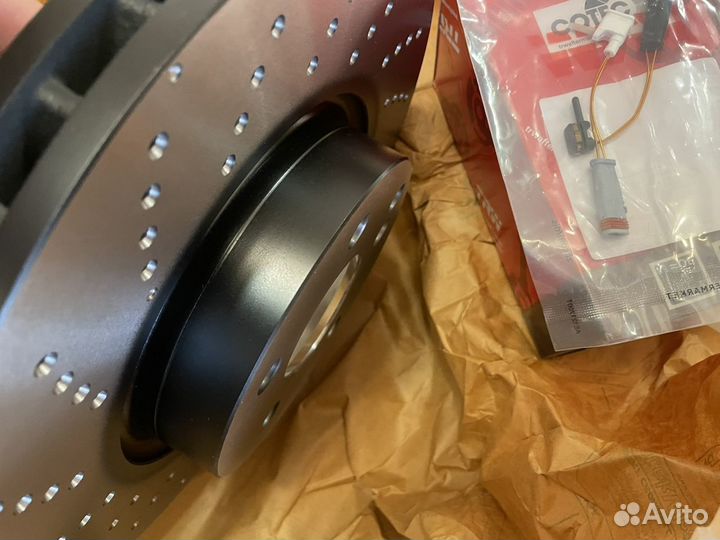 Тормозные диски Mercedes W212 W207 W204 D322mm