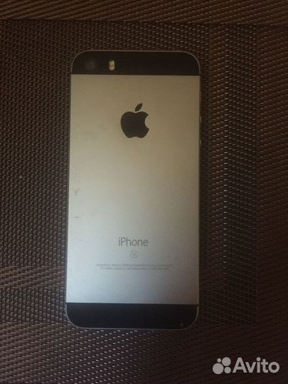 iPhone SE, 64 ГБ