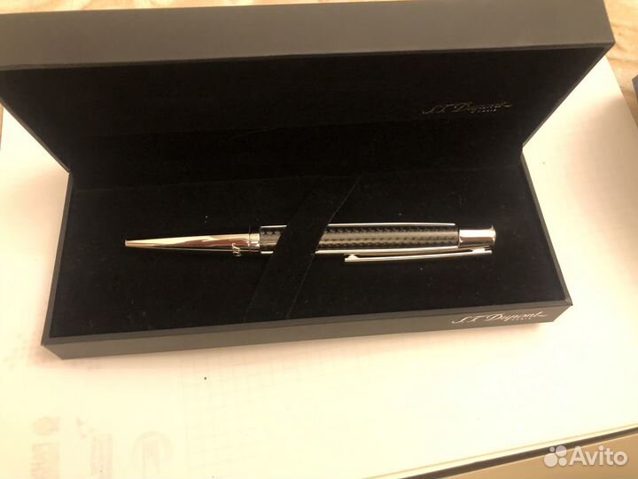 Продается шариковая ручка S.T. Dupont