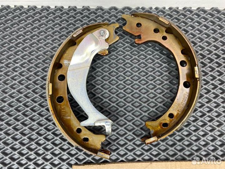 Тормозные колодки заднее Honda Cr-V4 RM R20A